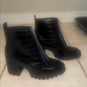 BP Marley Front Zip Bootie BLACK CROC boots